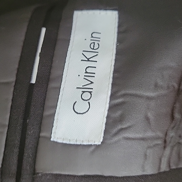 Suit Calvin Klein black jacket & pants Looks new No wear marks Boys Sz 7/8 excel - Picture 4 of 10